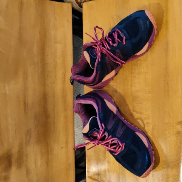 Brooks Cascadia 11 womens trail running shoes size 9 - Picture 2 of 14